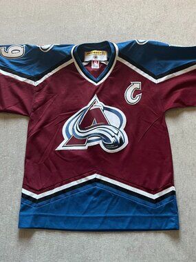 Vintage Joe Sakic Colorado Avalanche Koho Jersey Adult M Burgundy Blue NHL #19